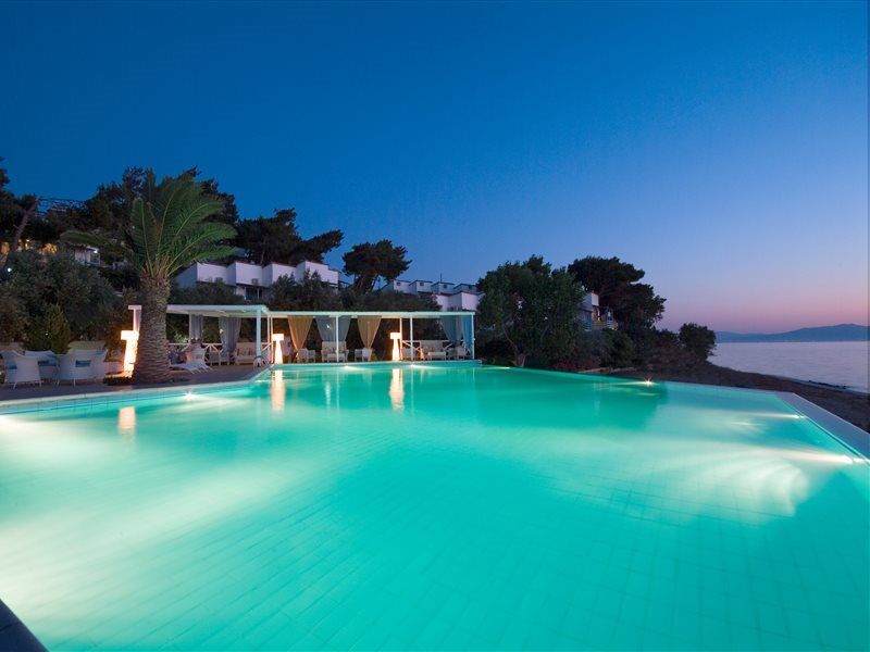 Venus Beach Hotel Bungalows Nea Styra Exteriör bild